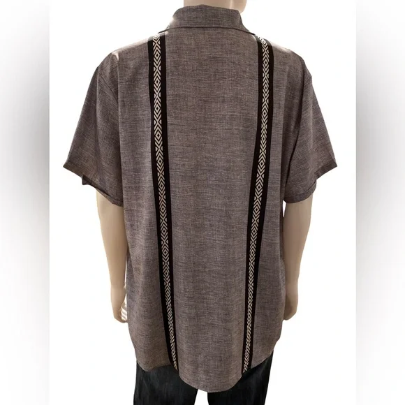 Men's Short-Sleeve Gray Cuban Shirt with Contrast Trim - Picture 2 of 2